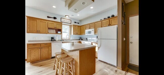 Building Photo - 2907 86th Ln N