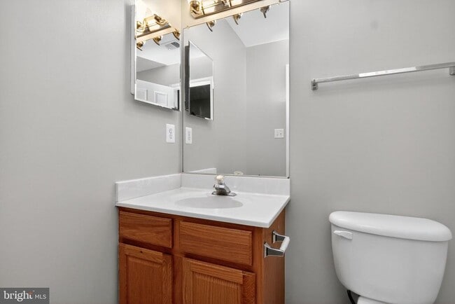 Building Photo - 8611 Ellesmere Way