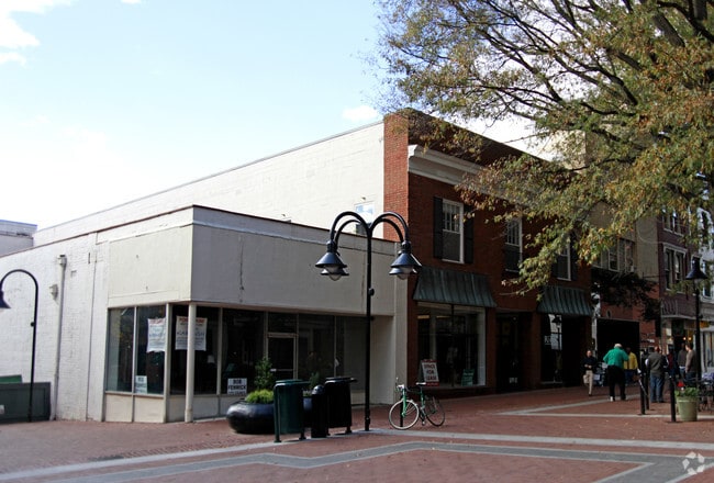 Building Photo - Main Street Apartments
