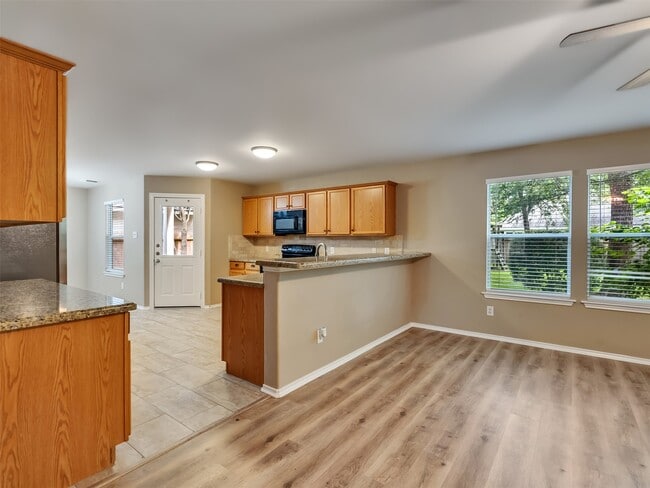 Building Photo - 34 W Sage Creek Pl