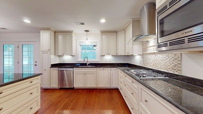 Building Photo - 202 Tidewater Dr