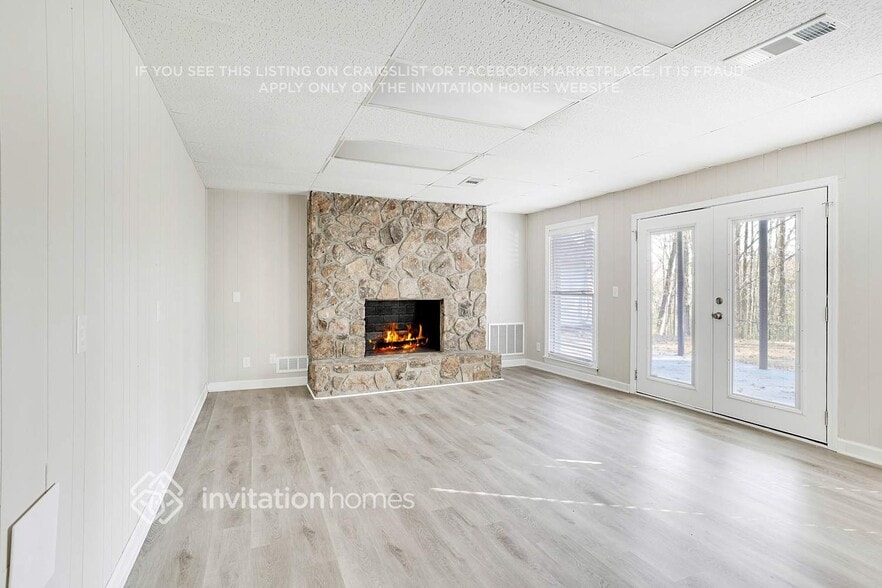 Building Photo - 3800 Sherbrook Ct SW