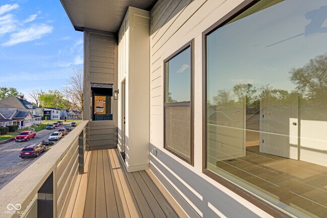 Building Photo - 1025 Churchman Ave