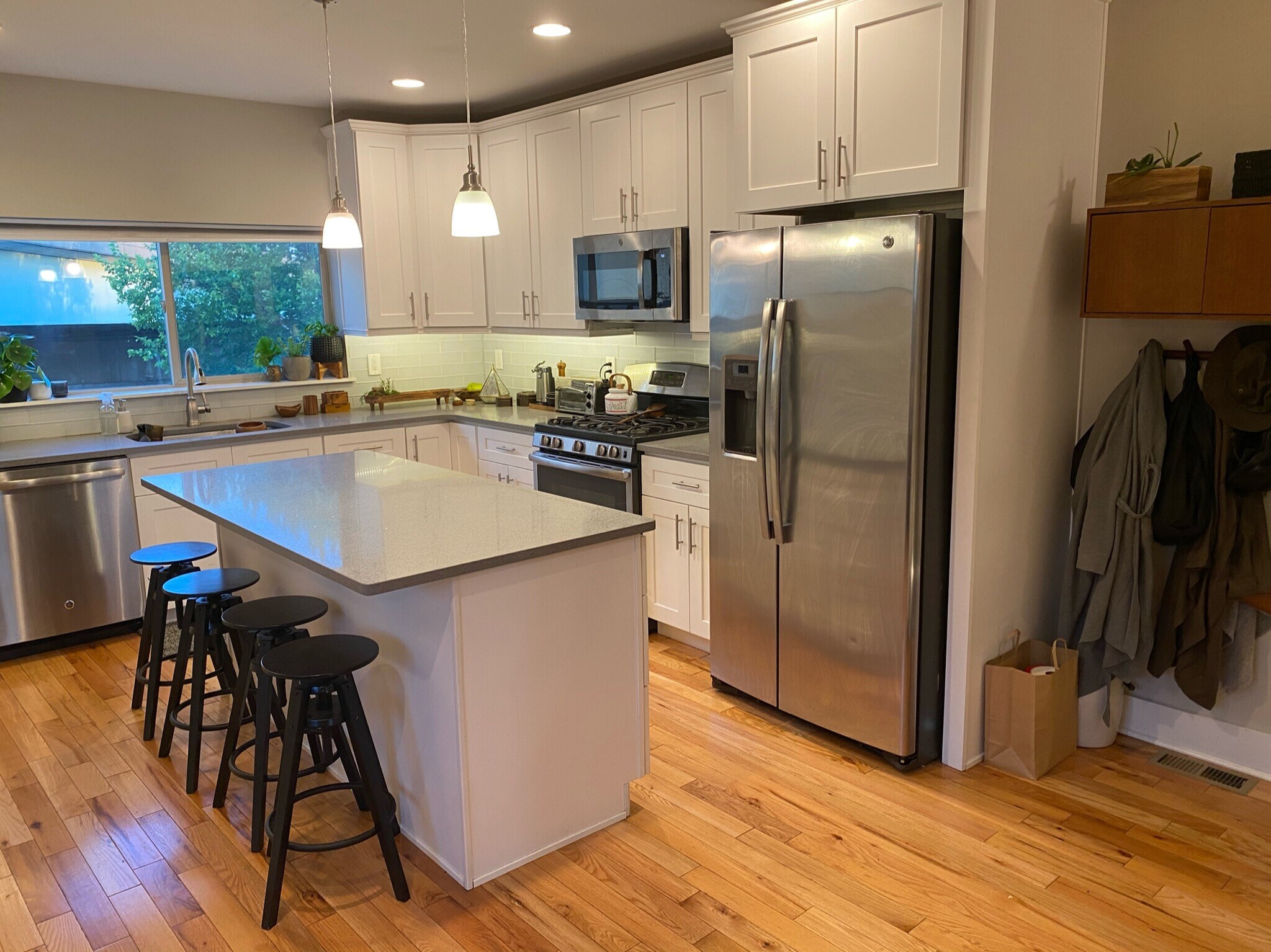 Kitchen - 118 W Laurel St