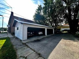 Building Photo - 219 4th Ave