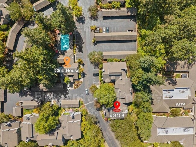 Building Photo - 4000 Carman Dr