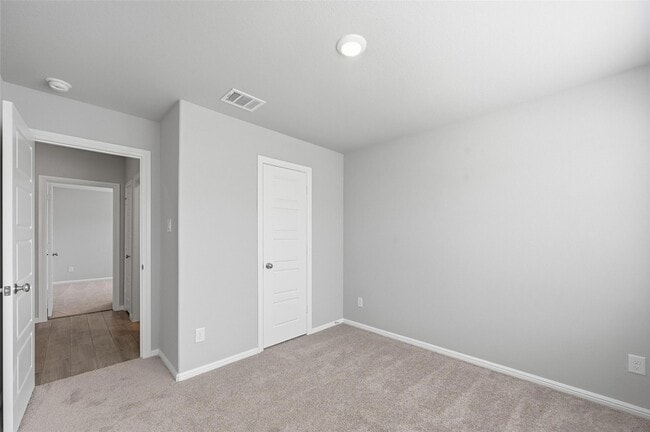 Building Photo - 501 Big Bnd Pkwy