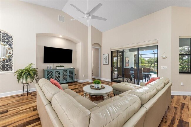Building Photo - 14261 Sundial Pl
