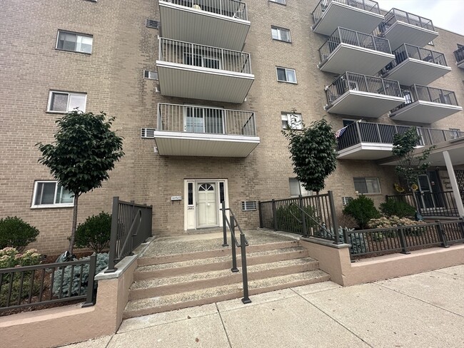Primary Photo - 121 Tremont St