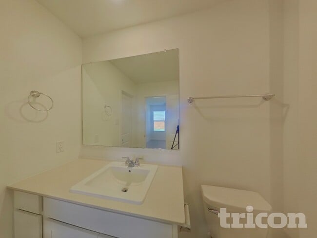 Building Photo - 3028 Yellow Pne Ave