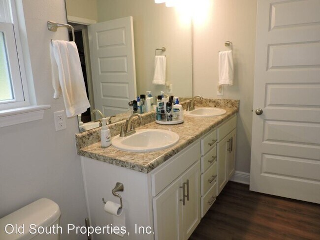 Building Photo - 3 br, 2 bath House - 500 W Ensley St
