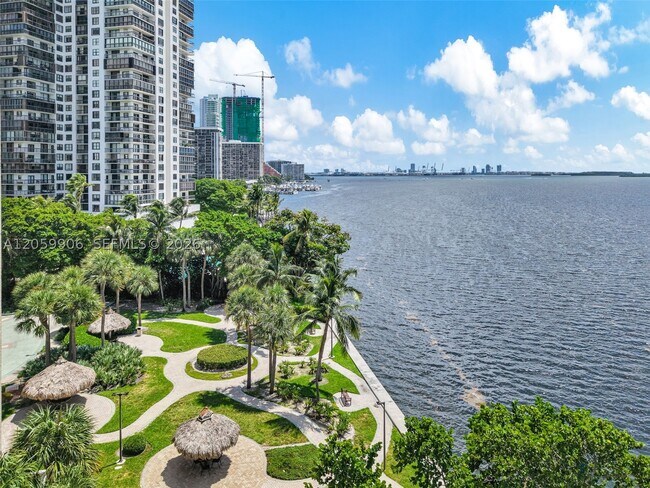 Building Photo - 2451 Brickell Ave