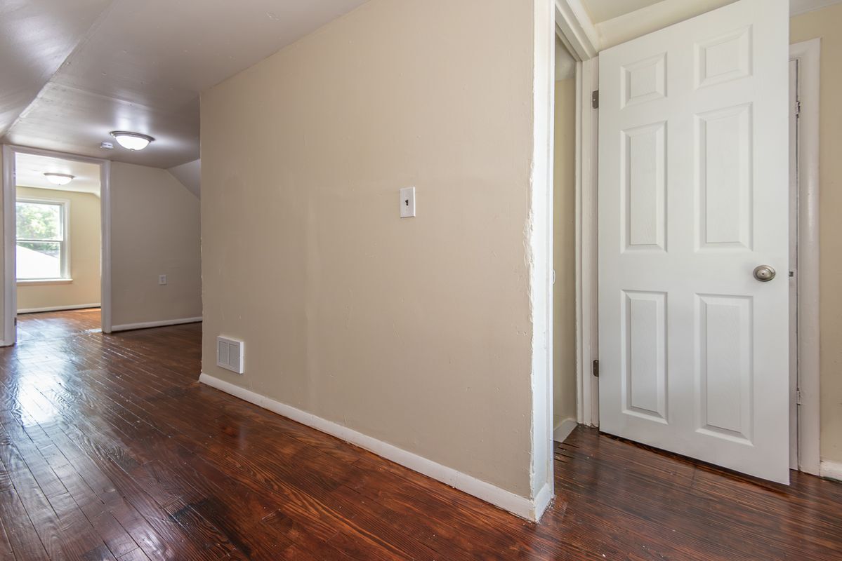 Building Photo - 6325 Jefferson Ave