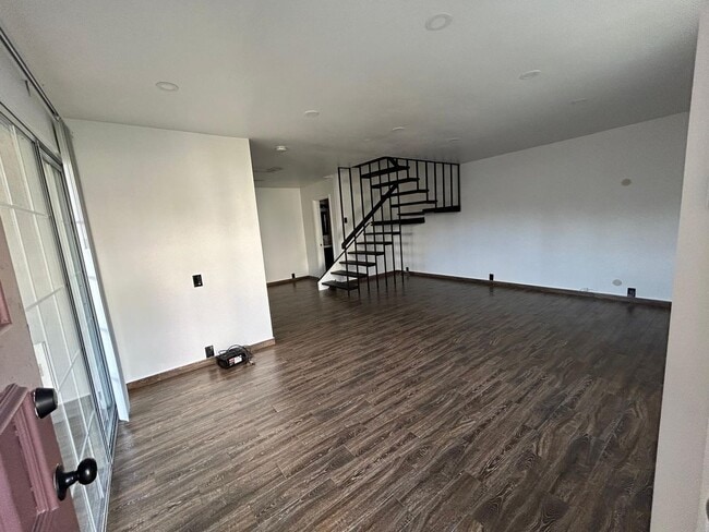 Building Photo - Beautifully Updated 3-Bedroom Townhome with Fireplace, Private Patio & Community Pool $3,195