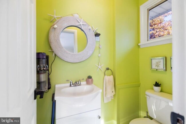 Building Photo - 1801 N Hills Ave