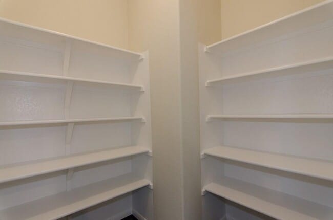 Building Photo - 6056 Urbano Bnd