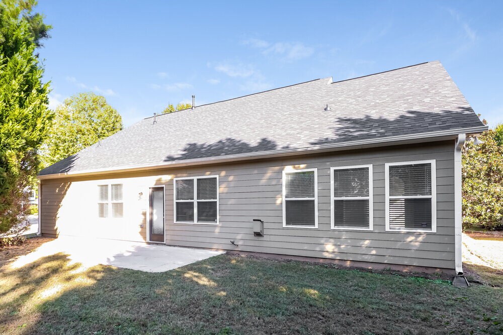 Building Photo - 332 Southgate Dr
