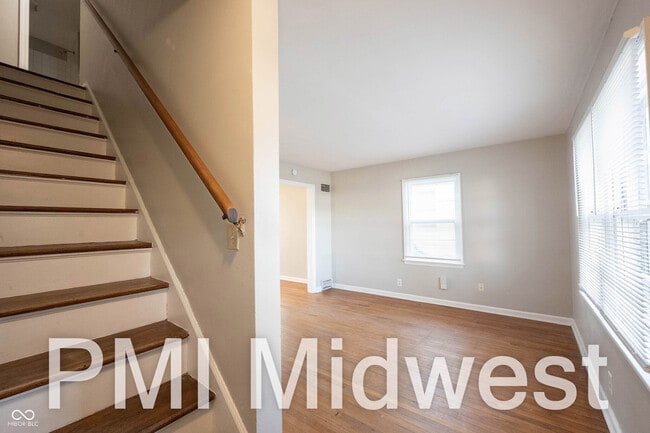 Building Photo - 1319 N Alton Ave