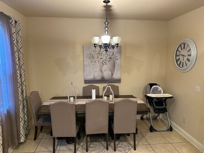 Building Photo - Available March 1st!  Modern 5-Bedroom 4-Bathroom Home in SW Bentonville