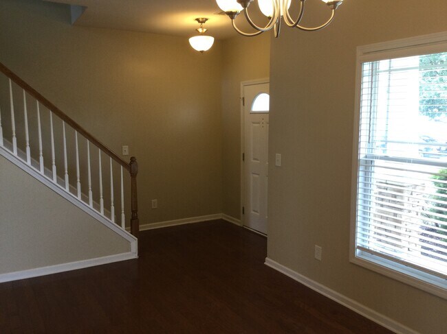 Building Photo - 88 Killington Dr