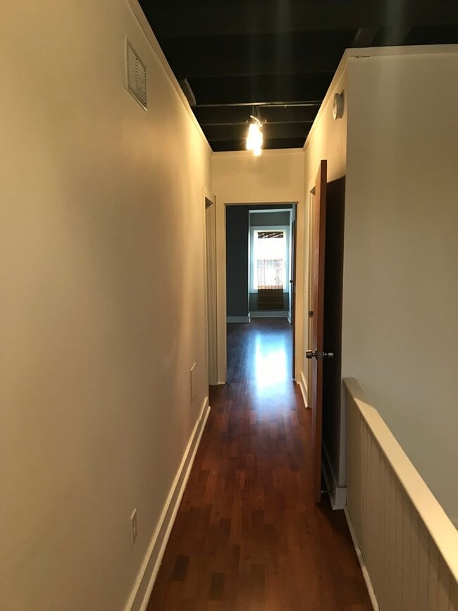 Building Photo - 3947 Mintwood St
