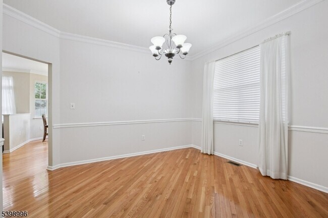 Building Photo - 12 Hansom Rd