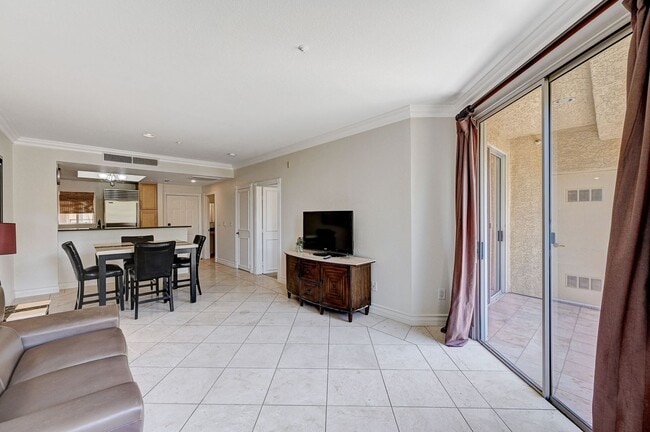 Building Photo - Luxurious Meridian Condo. Live 24/7 Guard ...