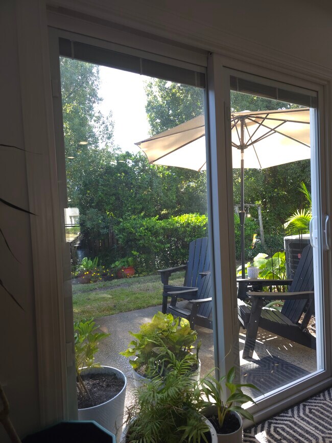 Building Photo - 1000 Mallery St Ext