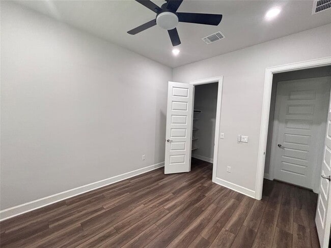 Building Photo - 713 Coppell Ct