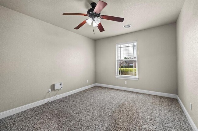 Building Photo - 3104 SW Waterleaf Ave
