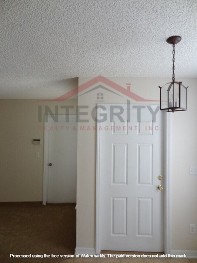 Building Photo - 3bed/2.5bath townhome in Jacksonville FL