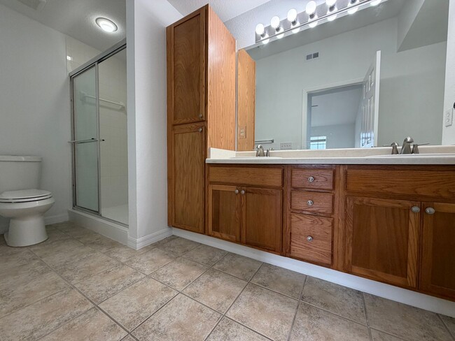 Building Photo - ANNUAL RENTAL - FAIRWAY PRESERVE- 2 BED / 2 BATH WITH LAKE VIEW