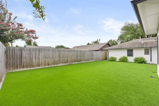 Building Photo - 2703 Tannehill Dr