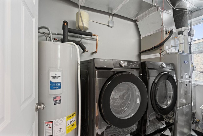 Building Photo - 445 15th St SE