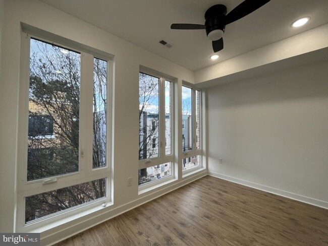 Building Photo - 2117 N 8th St