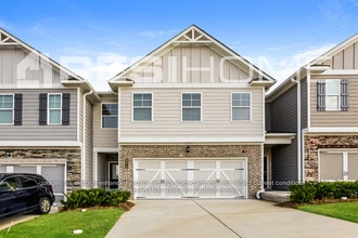 Building Photo - 1132 Charming Pines Pl NE