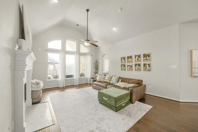 Building Photo - 29323 Prairie Rose Ct