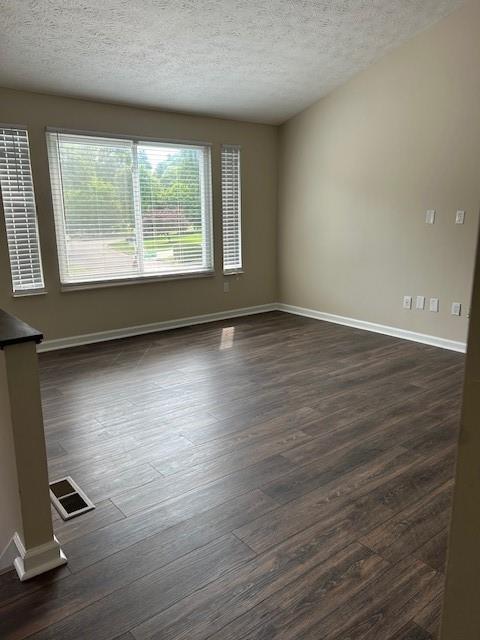 Building Photo - 10545 Willow View Cir
