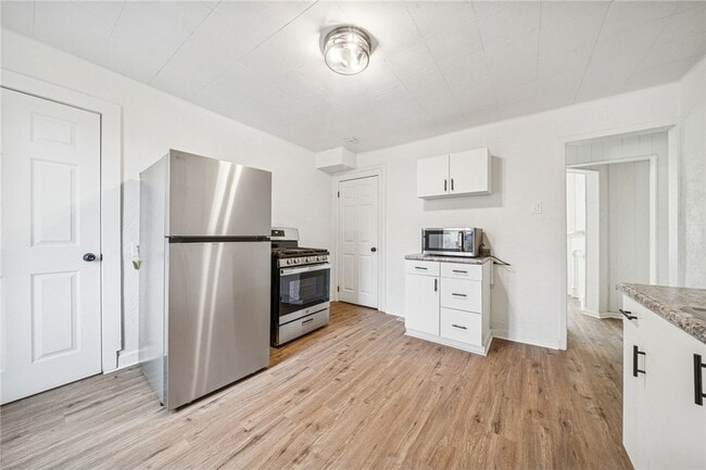 Building Photo - 3226 Richardson Ave