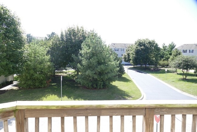 Building Photo - 237 S Oak Creek Ln