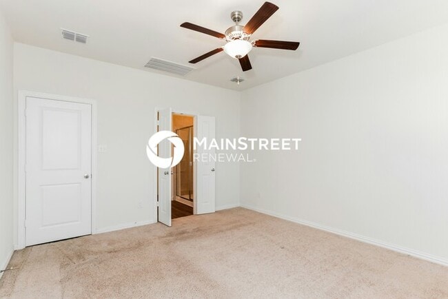 Building Photo - 4 Bedroom Pet-Friendly Home in HASLET, TX with Main Street Renewal