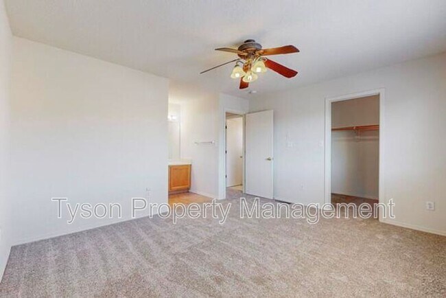 Building Photo - 7509 Cricket Hill Dr NE