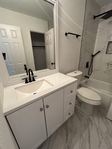 Building Photo - 412 Cypress Hill Dr