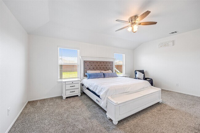 Building Photo - 22627 Petrizzi Ln