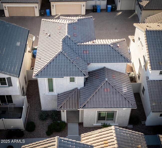 Building Photo - 1958 W Busoni Pl