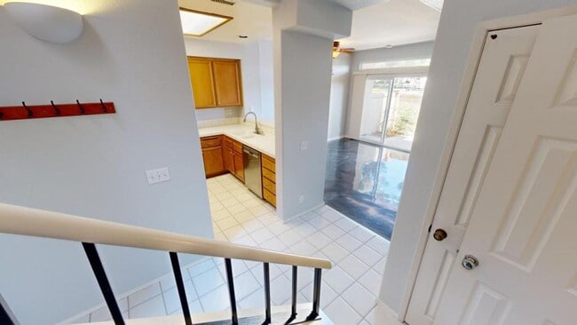 Building Photo - 7254 Shoreline Dr