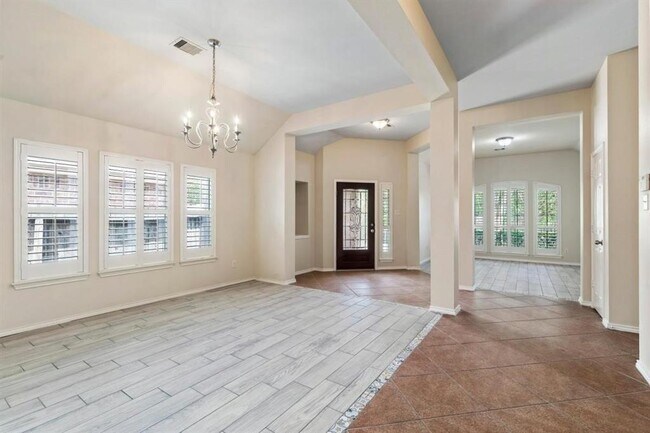 Building Photo - 17515 Burkhart Ridge Dr