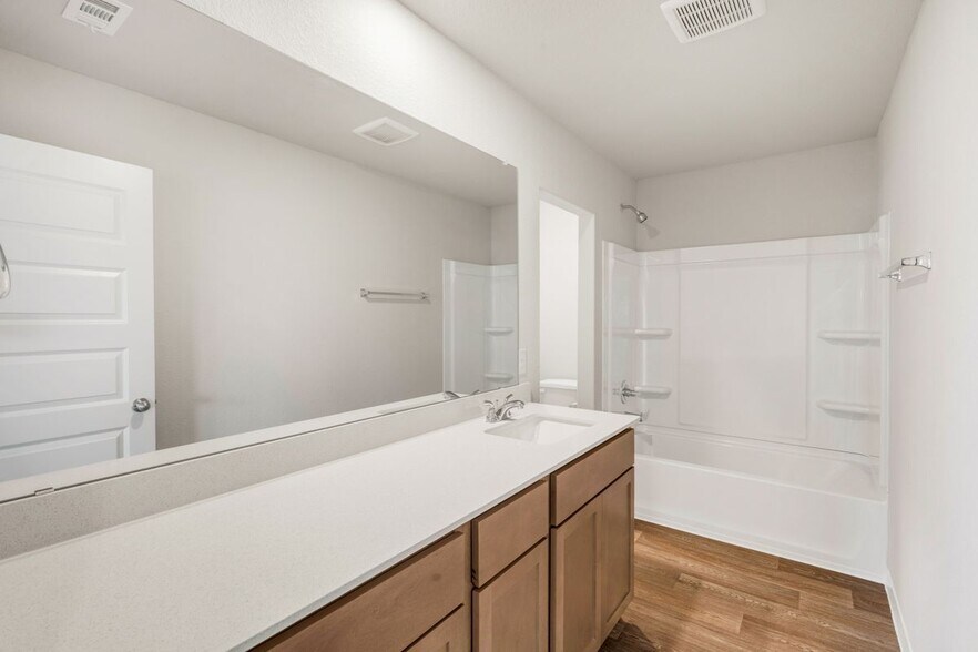 Building Photo - 2615 Towy Rd