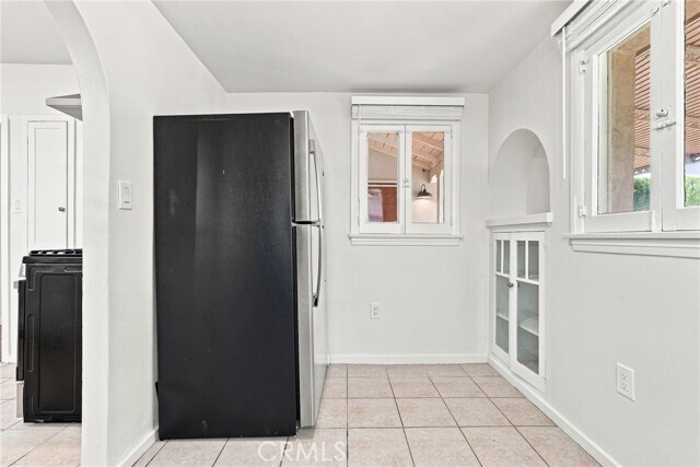 Building Photo - 5915 Morrill Ave