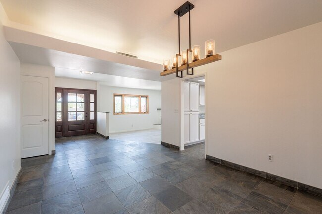 Building Photo - 3615 E Calle Alarcon